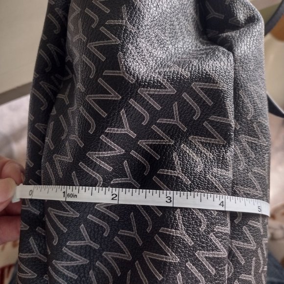 Jones of New York Signature Tote - Picture 14 of 16